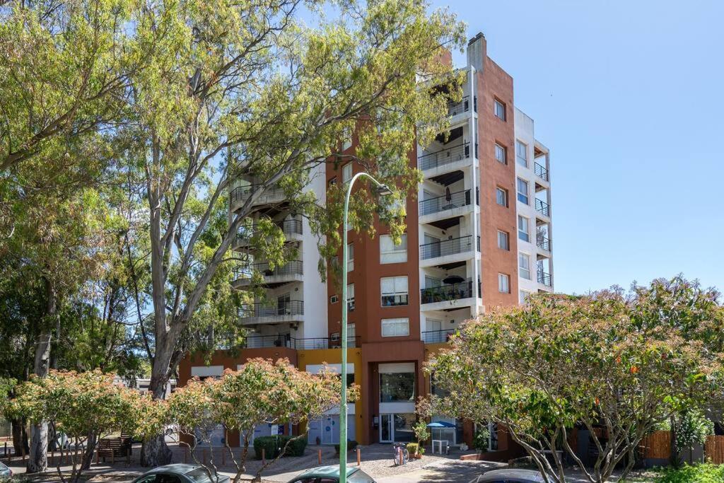 Divino Dto Zona Centro Con Cochera Y Terraza Con Solarium Propia